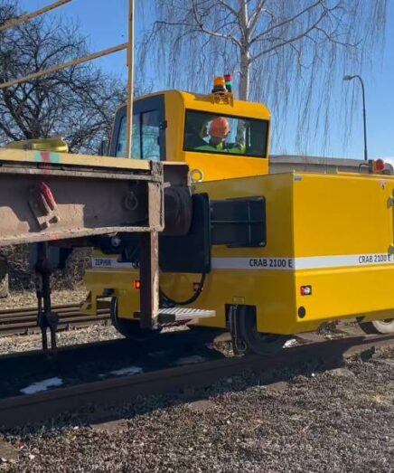 lokotraktor-zephir-crab2100e